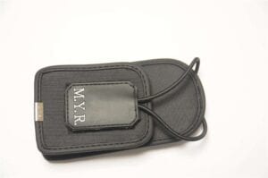 MY-389-3 - Funda negra con clip