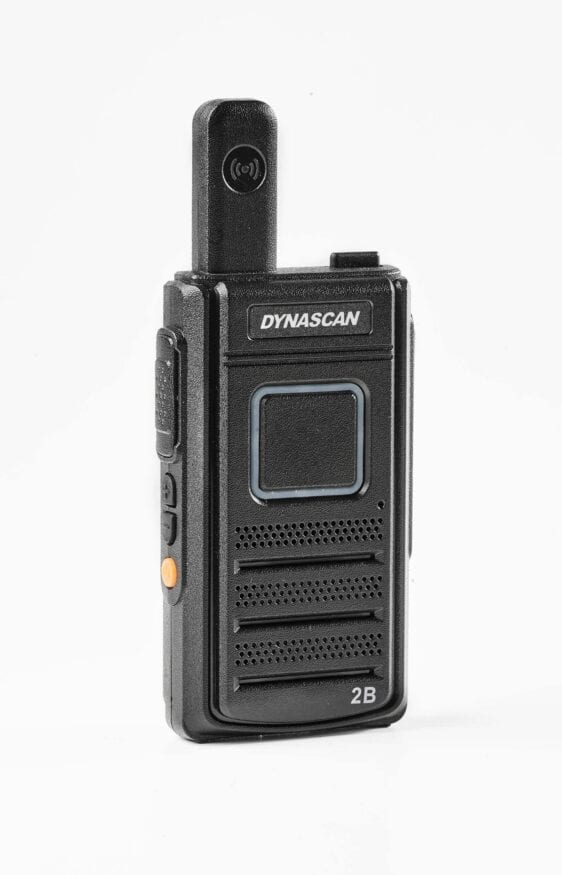 3019-Dynascan-2B-Walkie-PMR-446-tamano-compacto.jpg