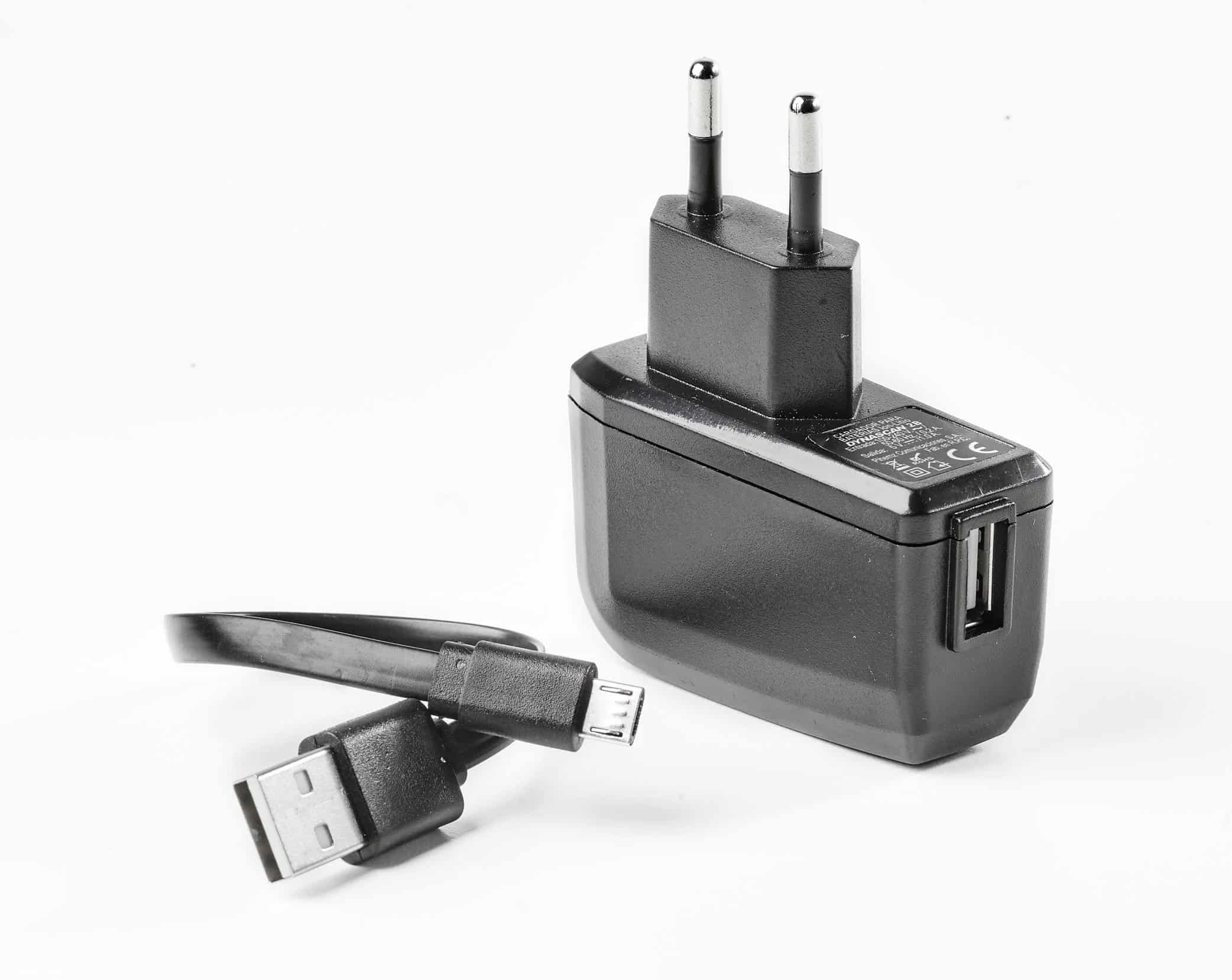 3022-Dynascan-2B-Walkie-PMR-446-tamano-compacto.jpg