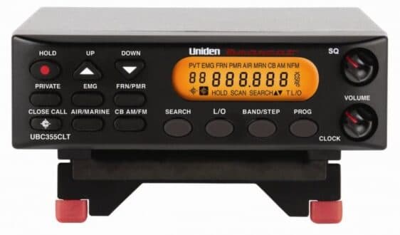 UBC-355-CLT UNIDEN ESCANER DE BASE DE 4 BANDAS