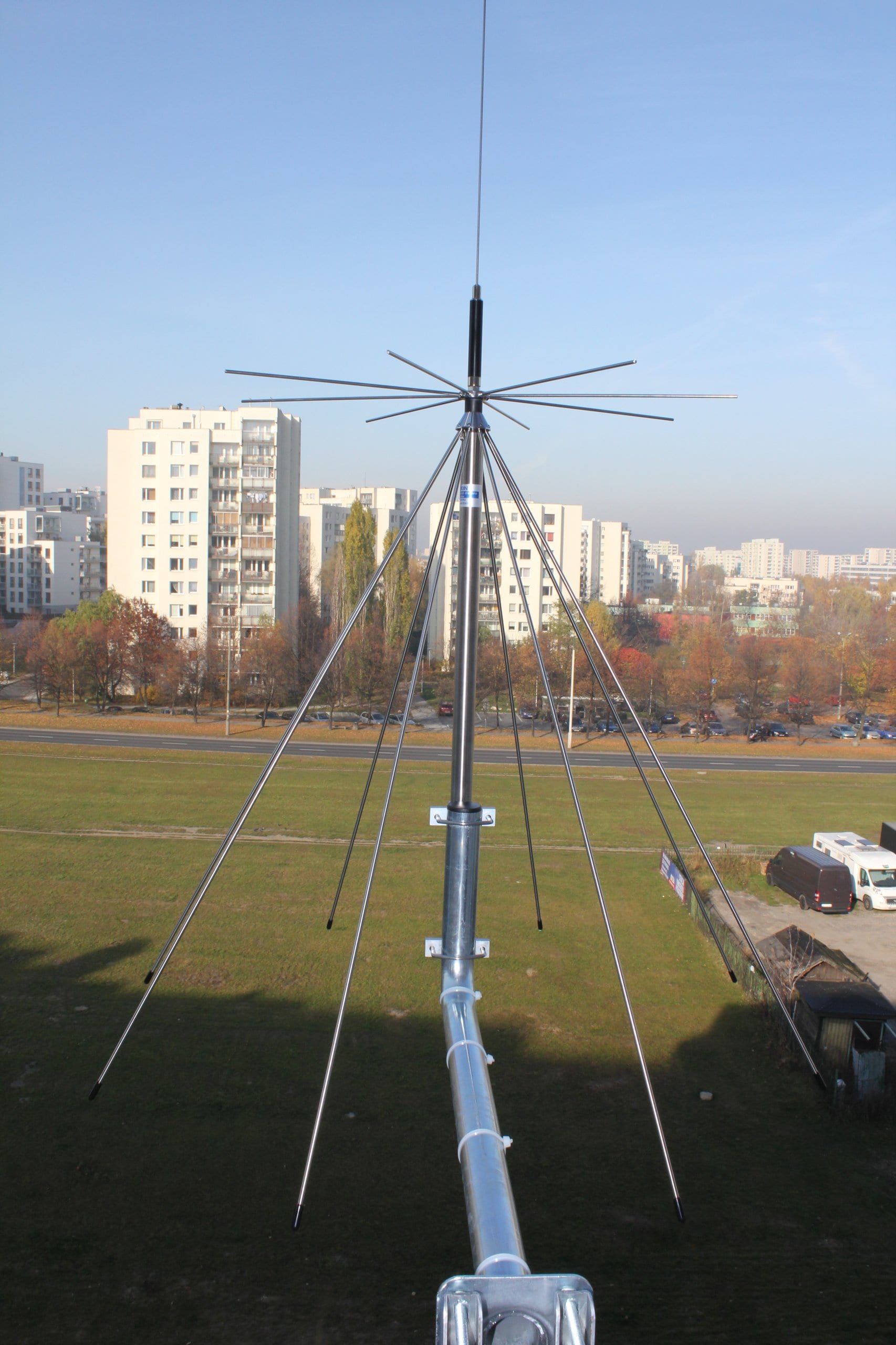 DIAMOND D‑130NJ ANTENA SUPER DISCONE 25‑1300 MHZ RX / 50‑1300 MHZ TX