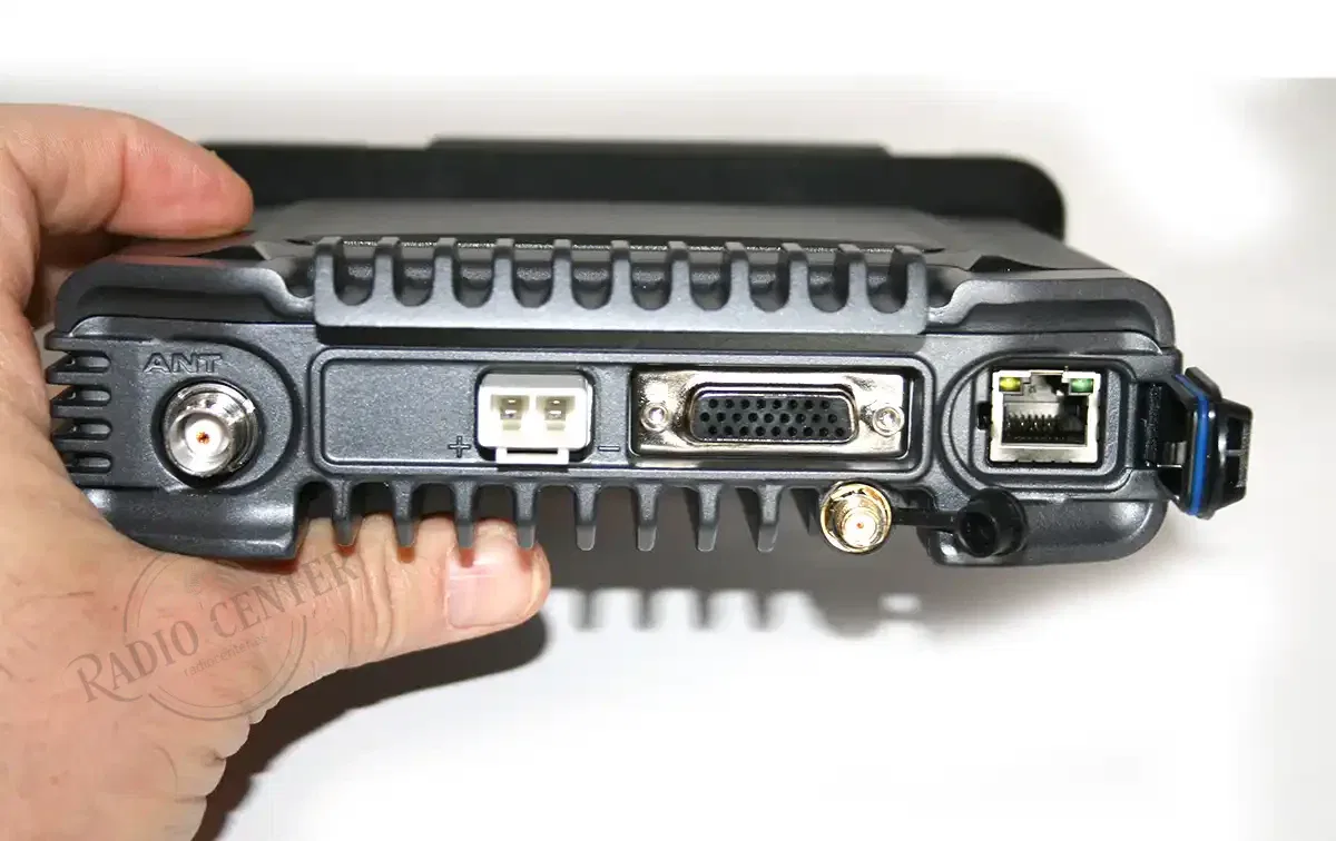 HM785LG BT Uv Emisora UHF 350-470 Mhz Digital DMR y analógica GPS y BT_6 Hytera HM785LG BT UV – Emisora móvil UHF DMR/Analógico con GPS y Bluetooth
