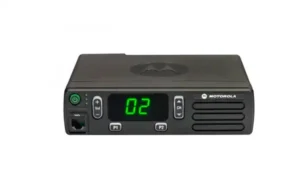 MOTOROLA MOTOTRBO DM1400 EMISORA MOVIL ANALOGICA UHF 403-470 MHz 25W IP54