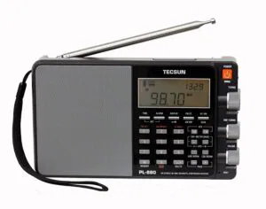 PL-880 TECSUN AM-FM-SW MULTIBANDA