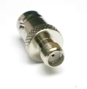 S002 SMA HEMBRA / BNC HEMBRA