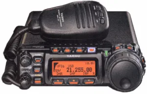 YAESU FT-857D HF / VHF / UHF