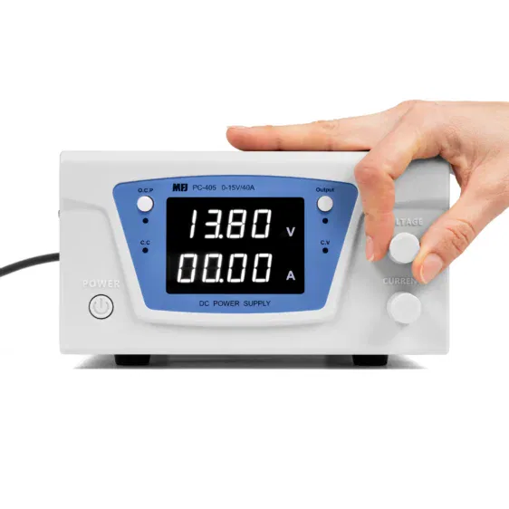 MFJ PC-405 FUENTE DE ALIMENTACIÓN REGULABLE 40A CON DISPLAY DIGITAL